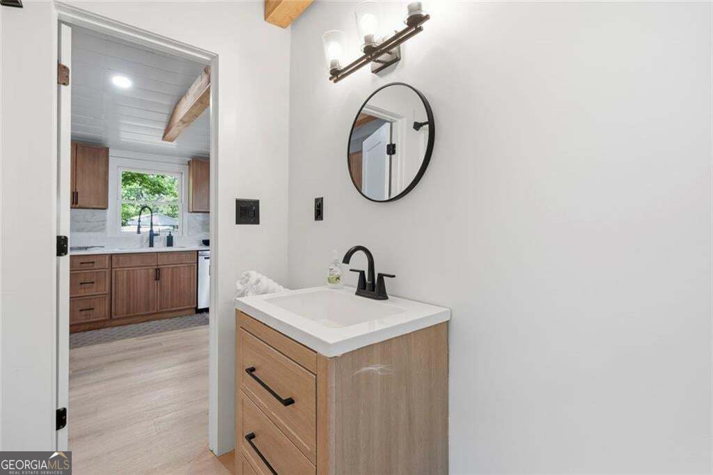 233 Lakeshore Drive Property Photo 32