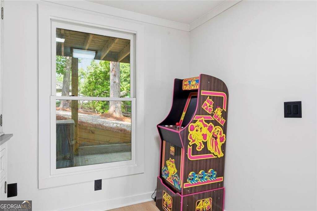 233 Lakeshore Drive Property Photo 35