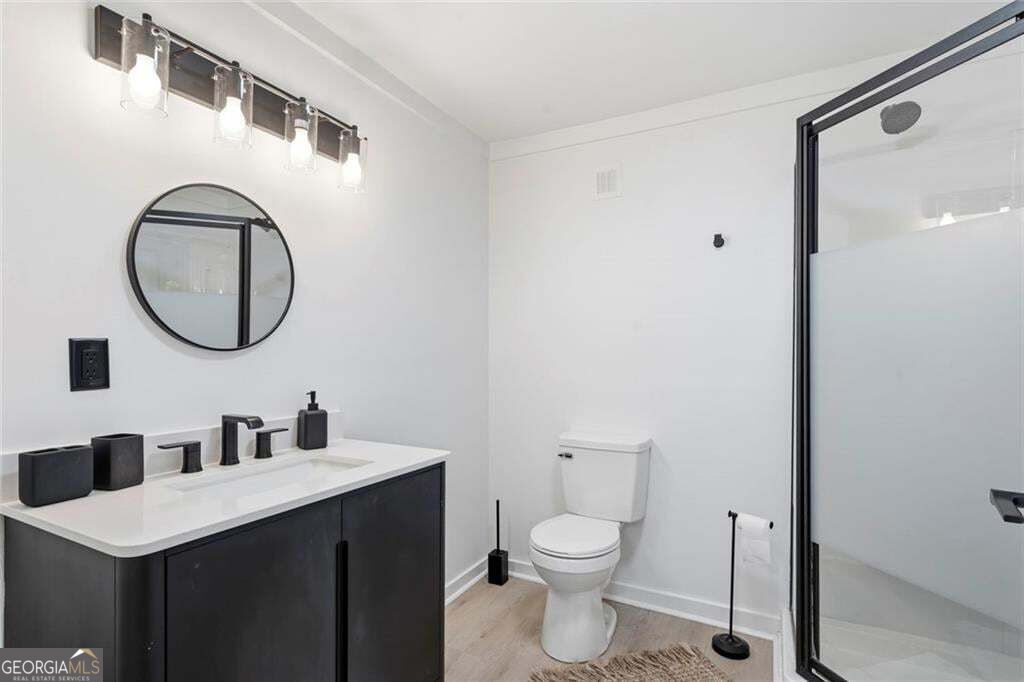 233 Lakeshore Drive Property Photo 38
