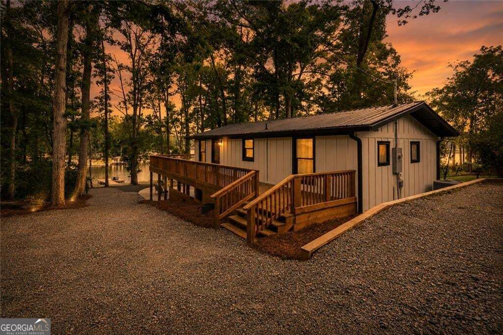 233 Lakeshore Drive Property Photo 43