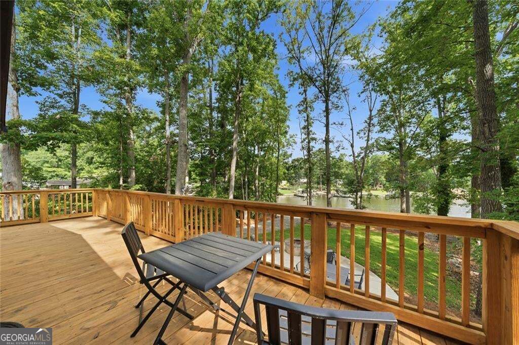 233 Lakeshore Drive Property Photo 44