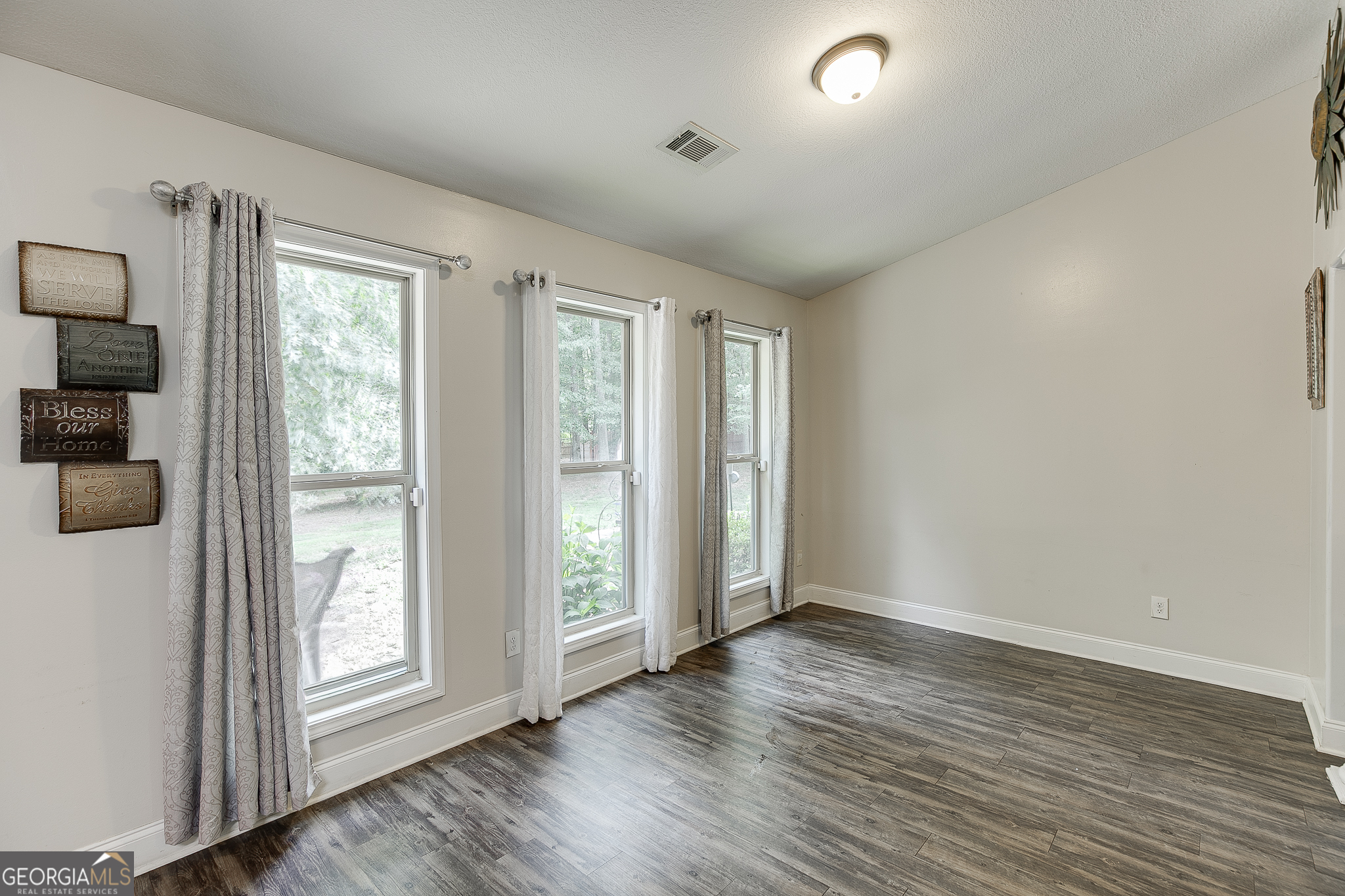 61 Graham Crossing Property Photo 18