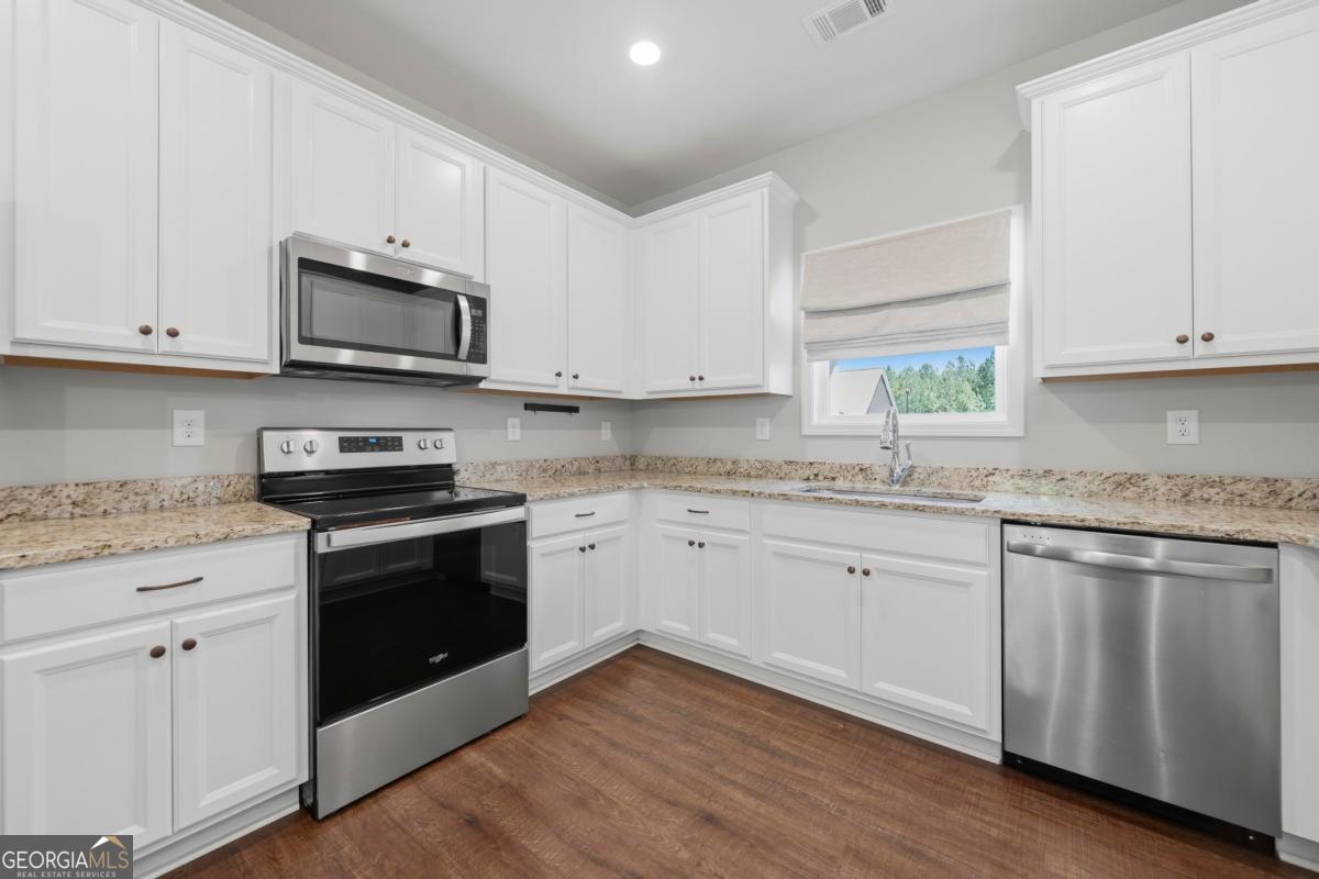 166 Alexander Lakes Drive Property Photo 12