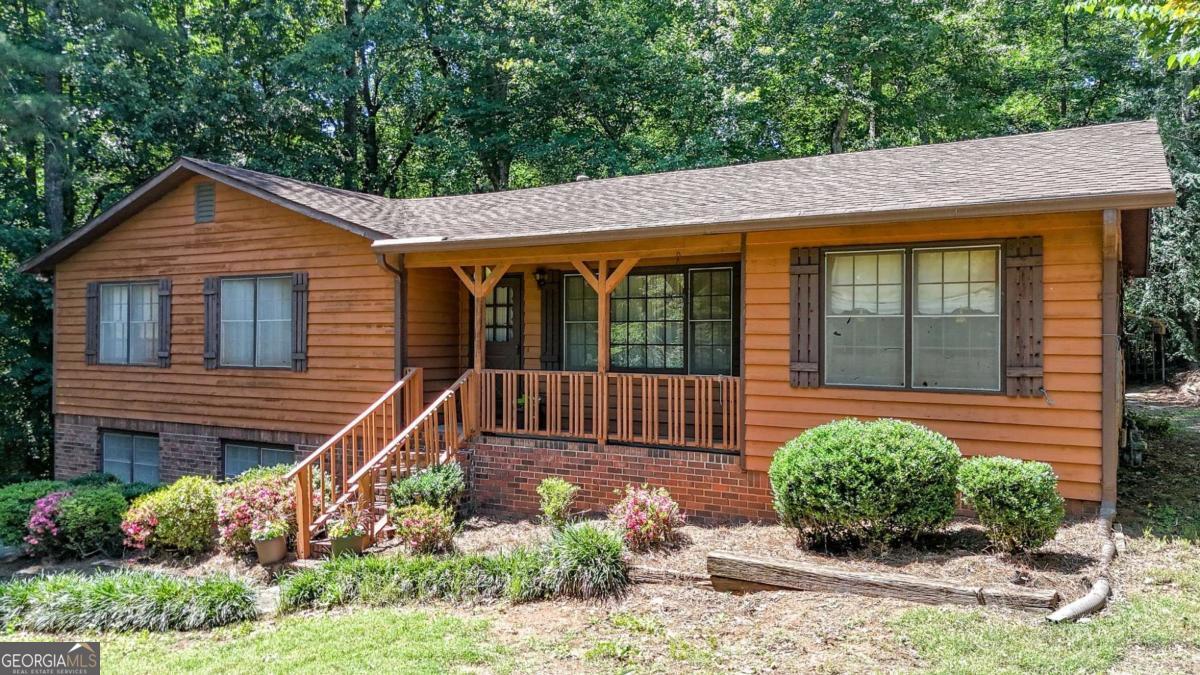 328 Lake Forest Drive Property Photo 1