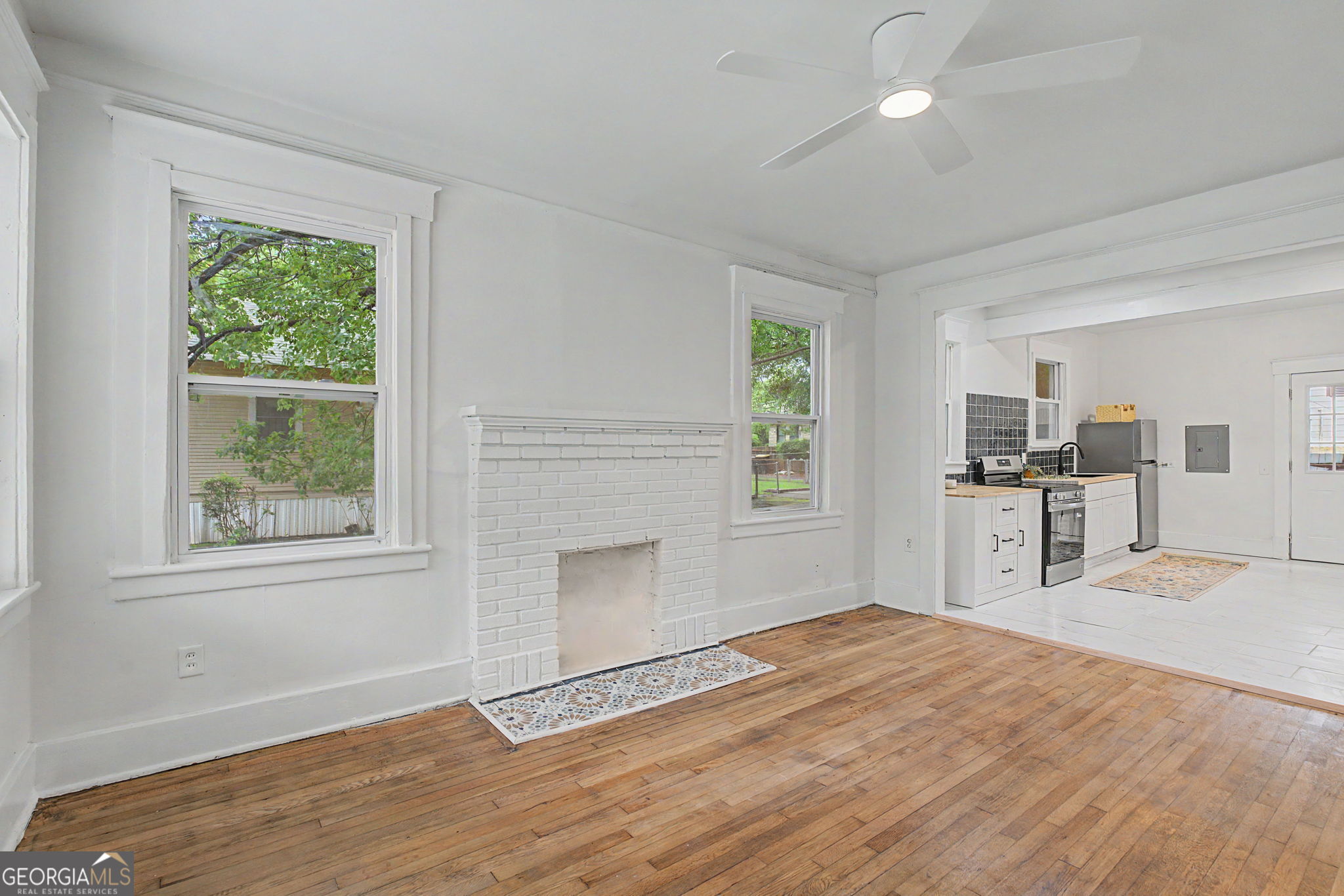 812 E 33rd Street Property Photo 7