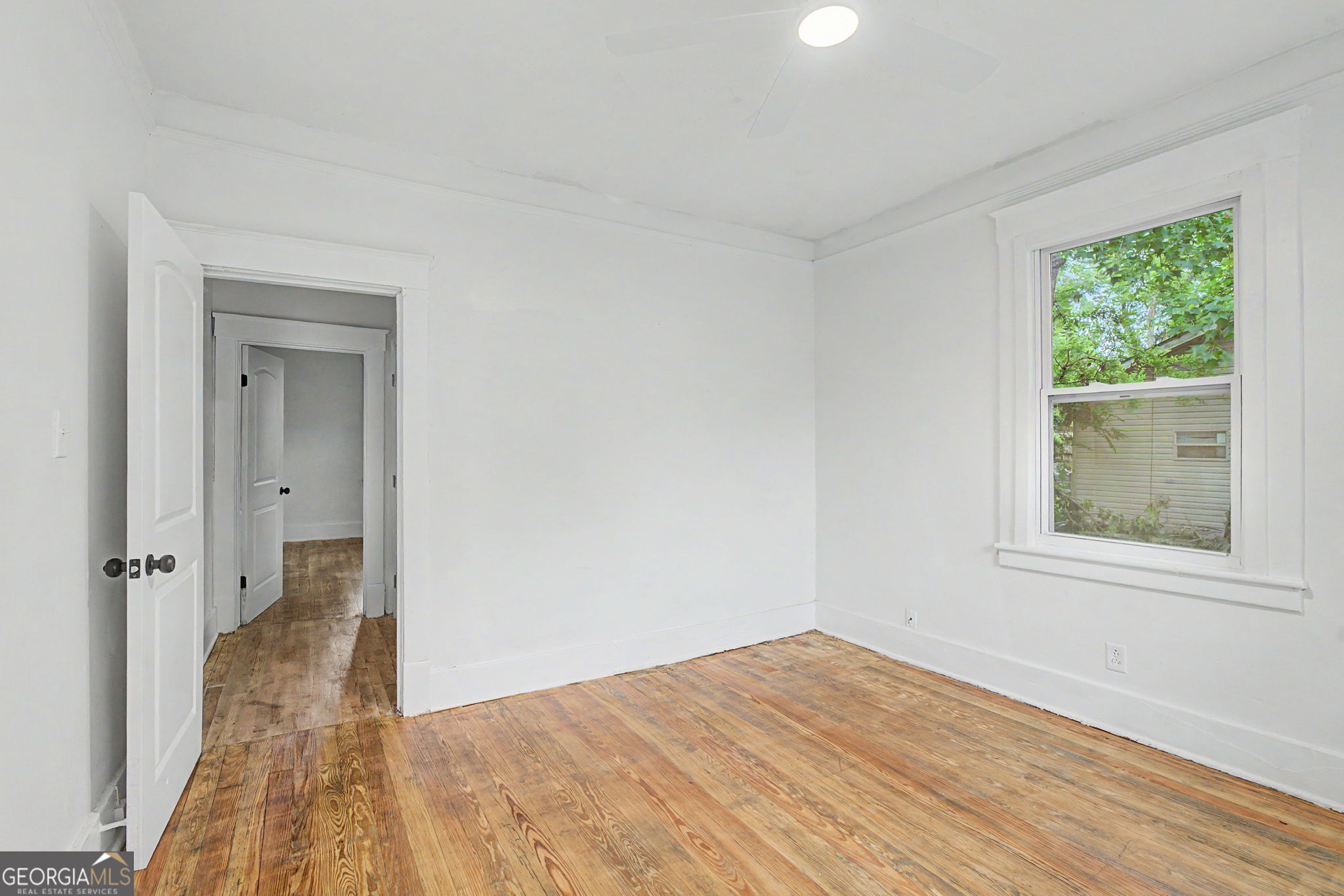 812 E 33rd Street Property Photo 15
