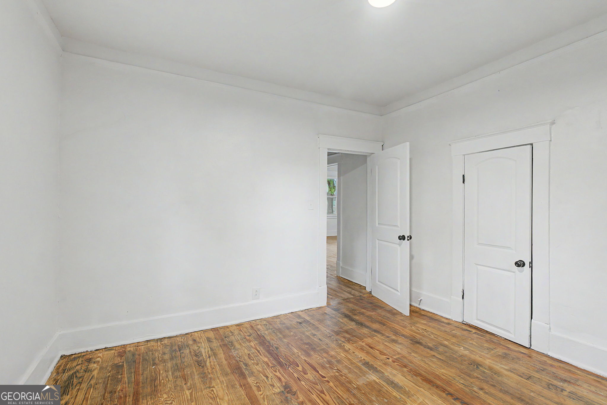 812 E 33rd Street Property Photo 19