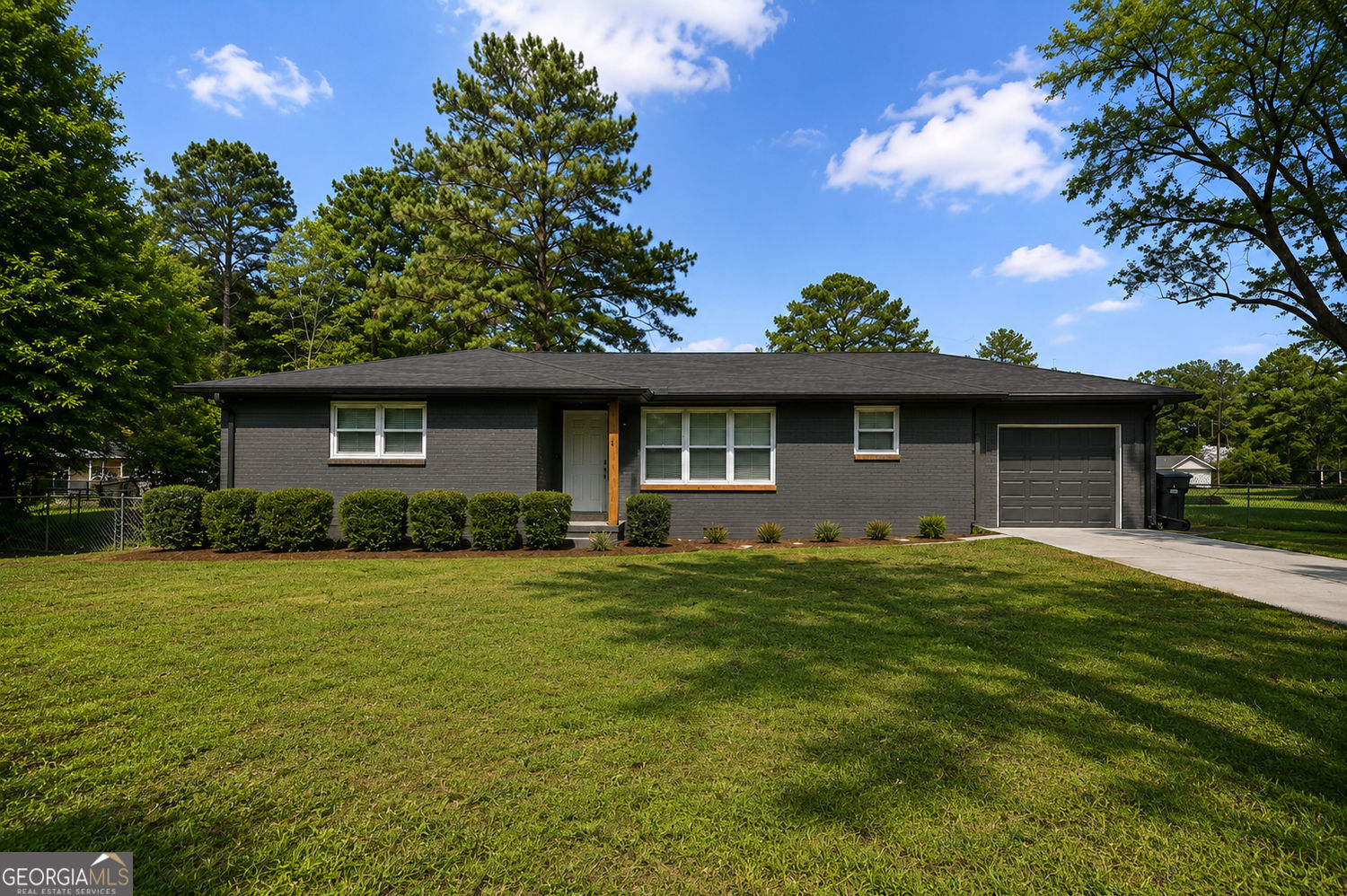 4281 Hiram Lithia Springs Road SW Property Photo 1