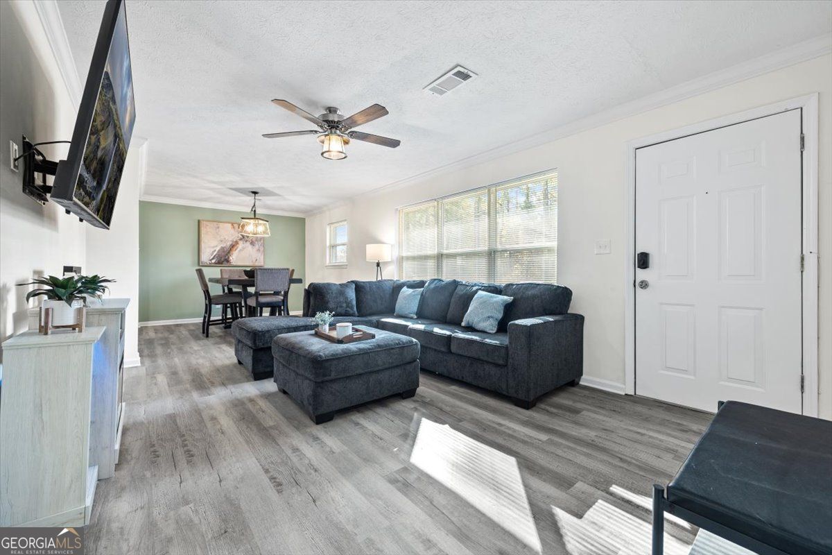 4281 Hiram Lithia Springs Road Sw Property Photo 2