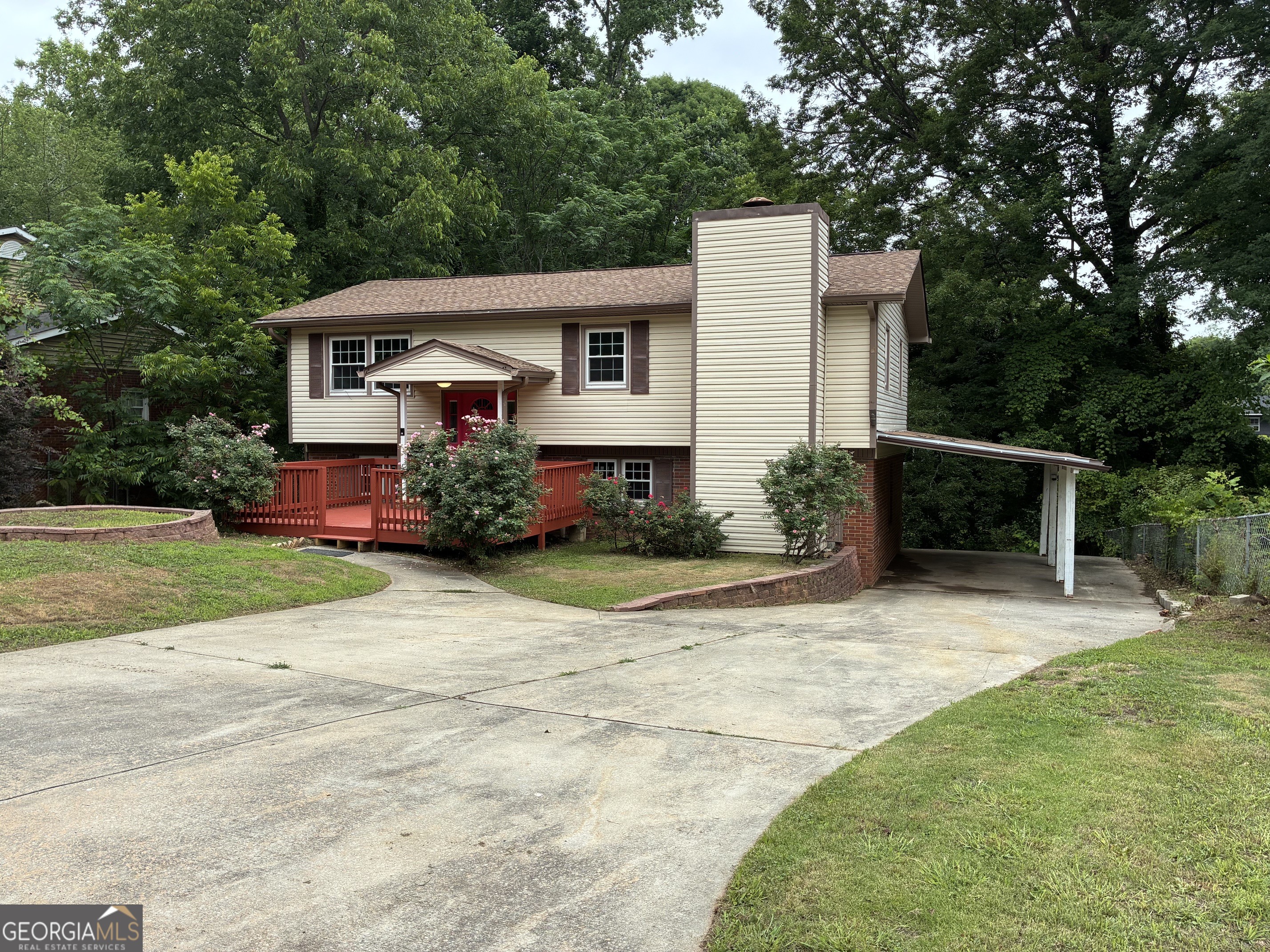 10572 Eagle Drive Property Photo 2