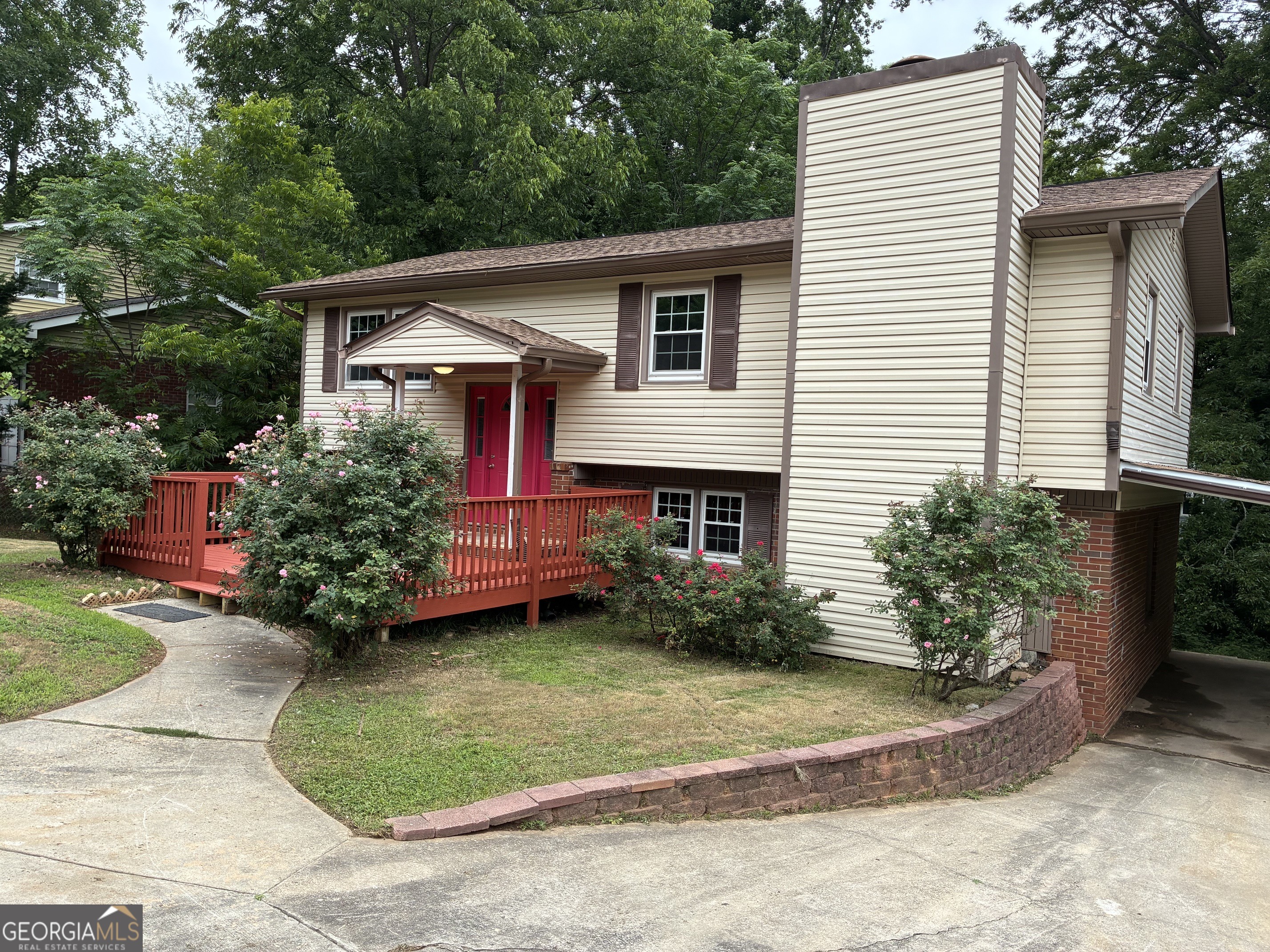 10572 Eagle Drive Property Photo 3
