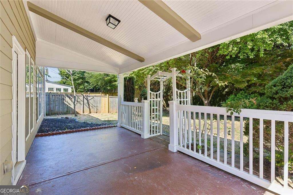 615 Syemore Pass Property Photo 3