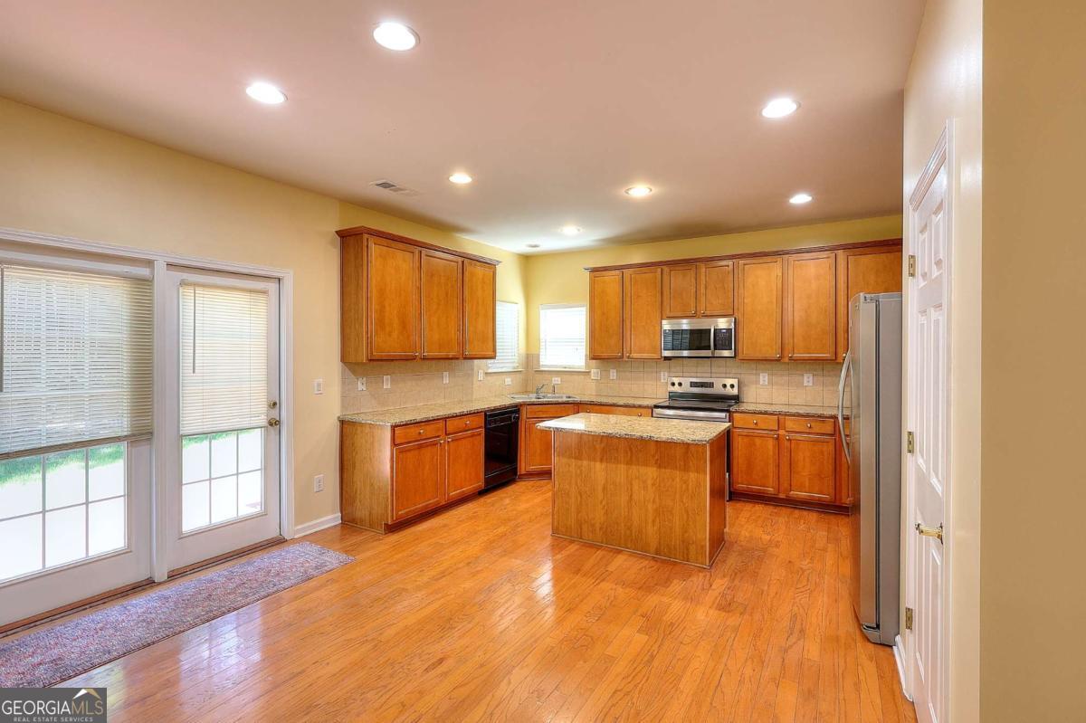 3387 Dogwood Pass Property Photo 12