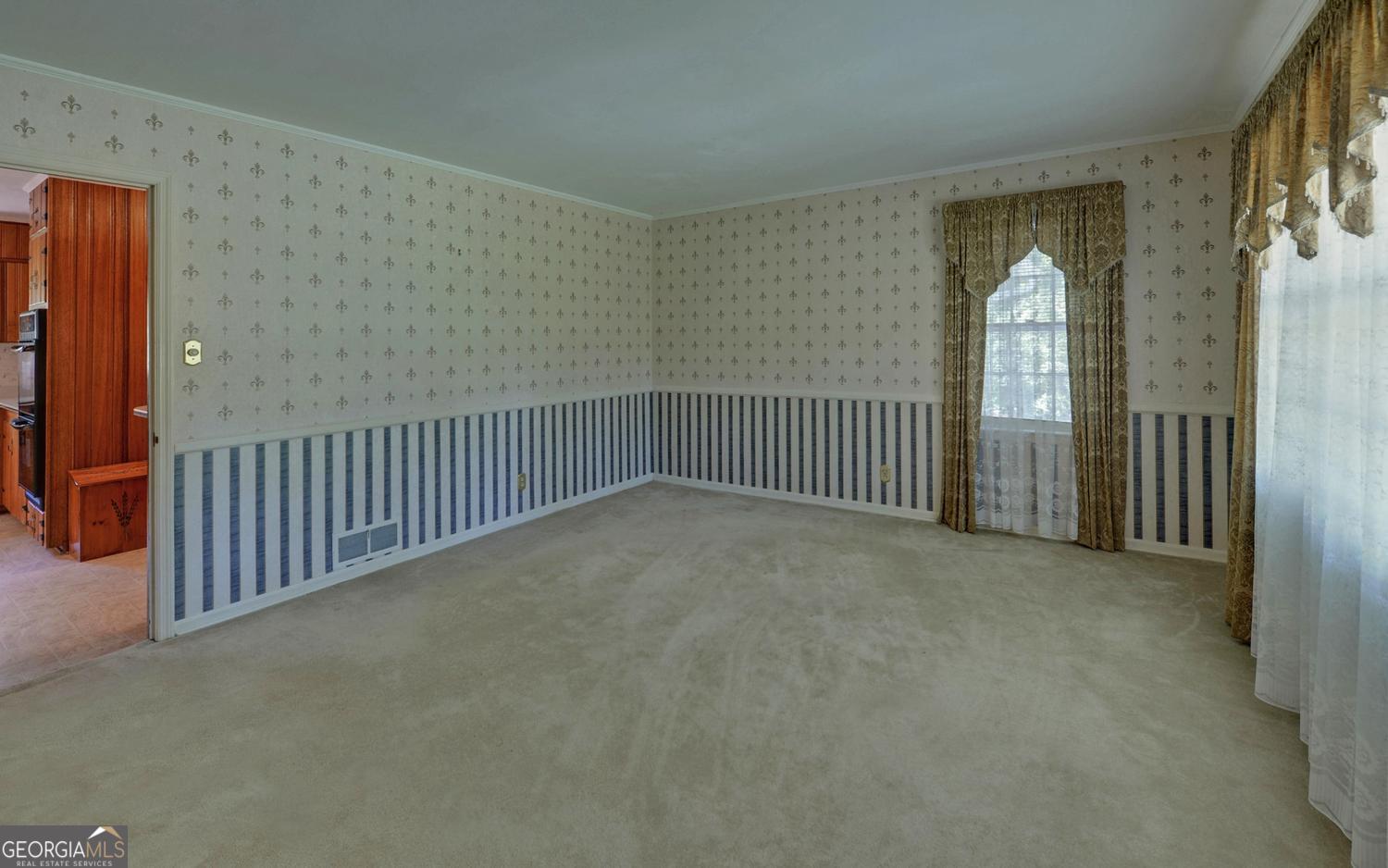 400 Harris Street Property Photo 7