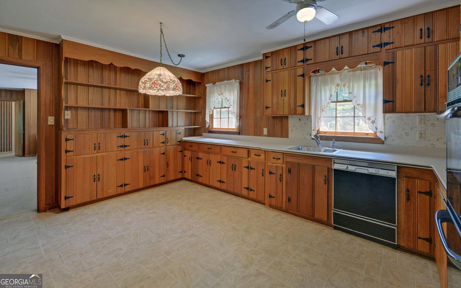 400 Harris Street Property Photo 9
