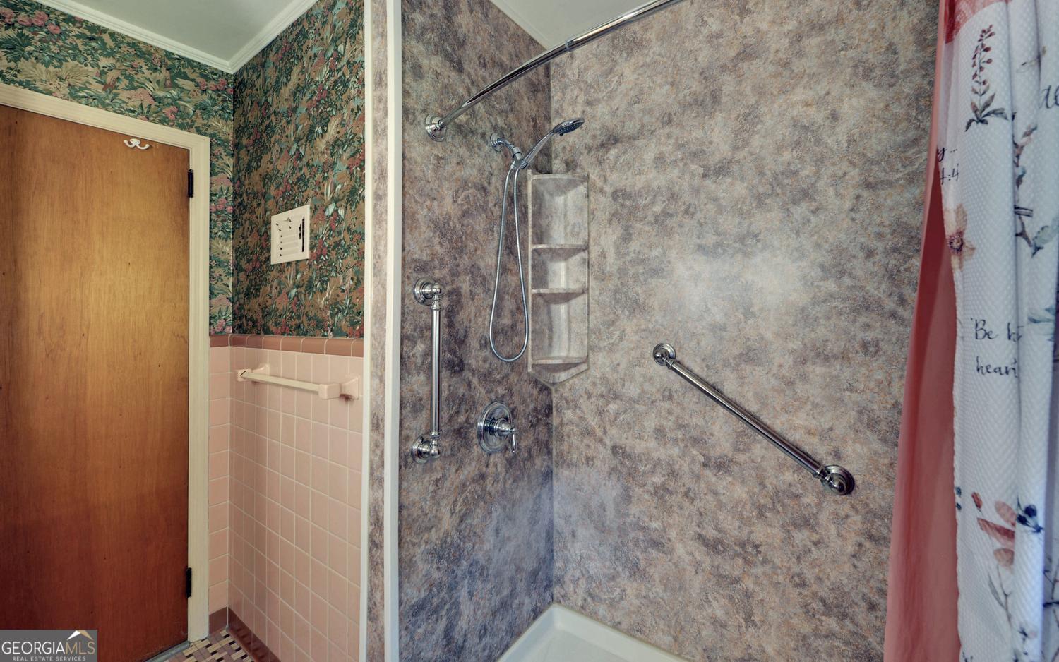 400 Harris Street Property Photo 23