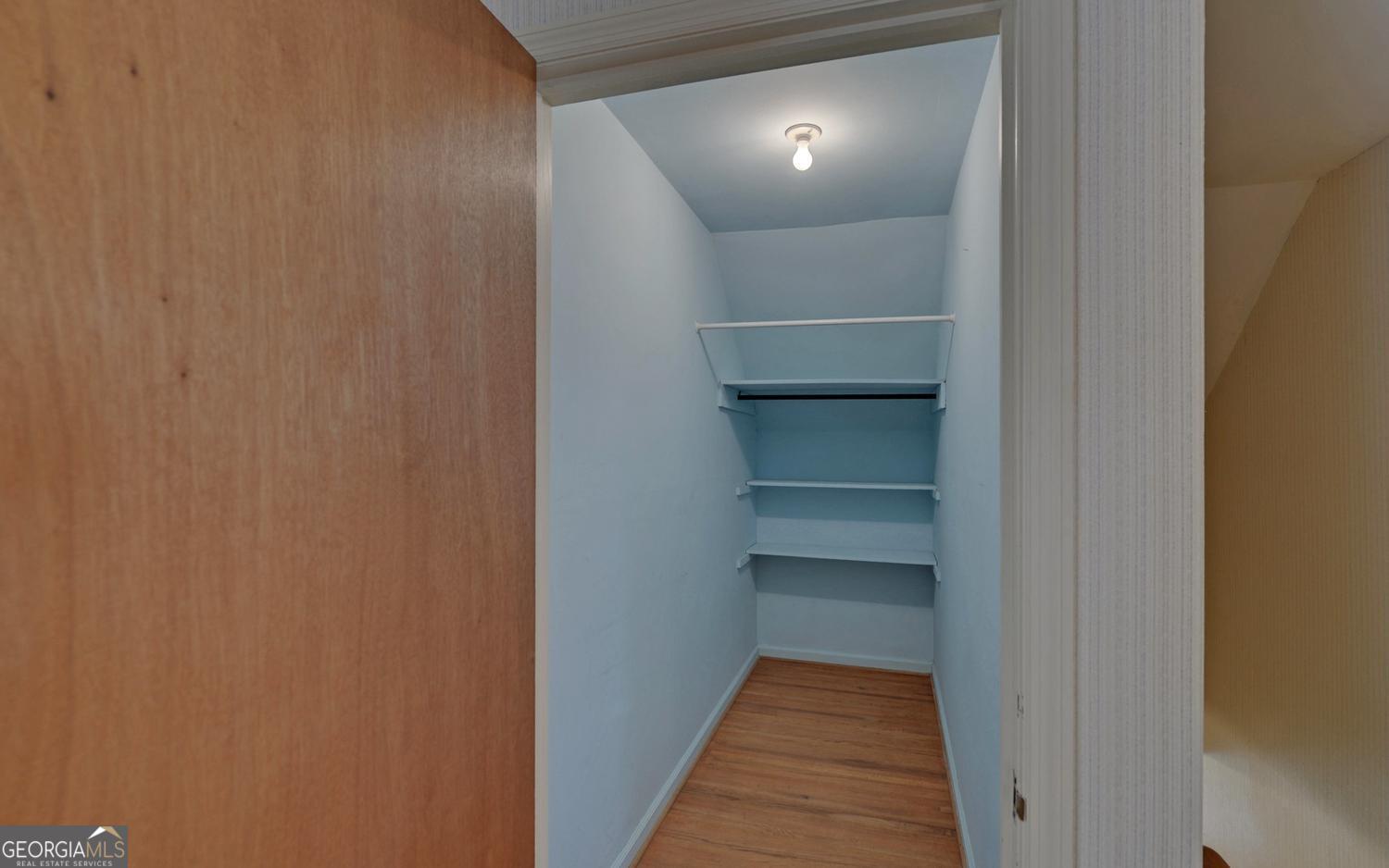 400 Harris Street Property Photo 28