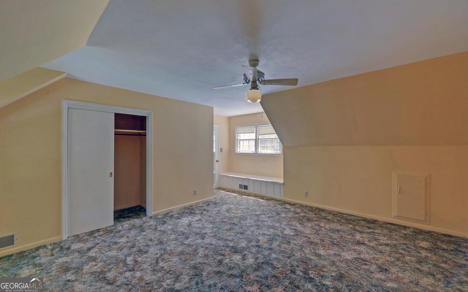 400 Harris Street Property Photo 34