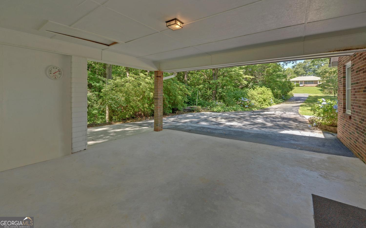 400 Harris Street Property Photo 38
