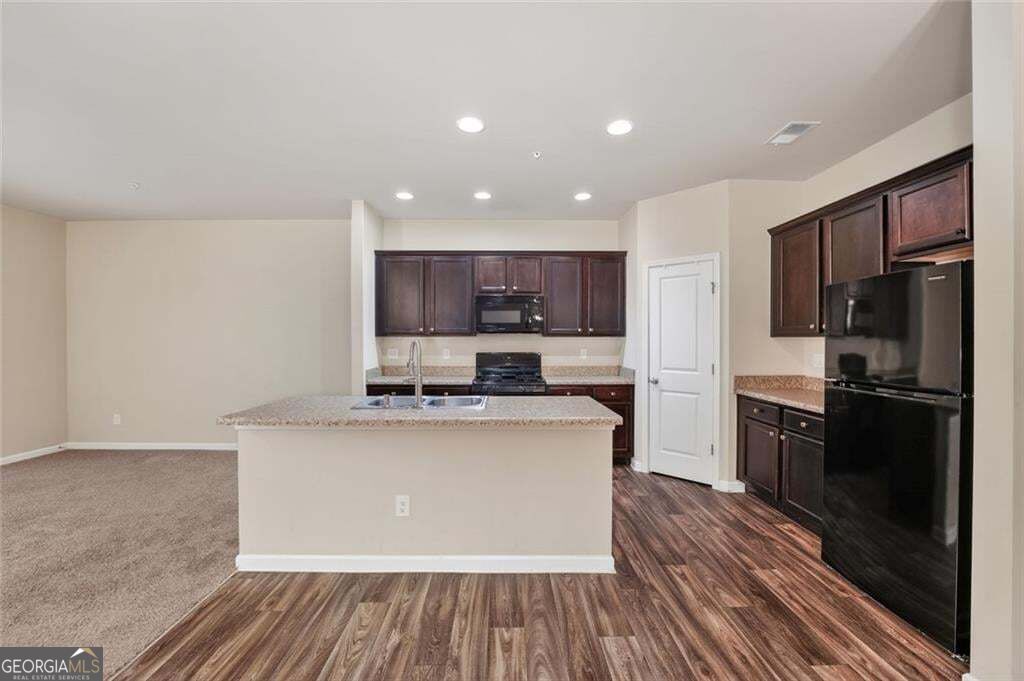122 Oakview Passage Property Photo 10