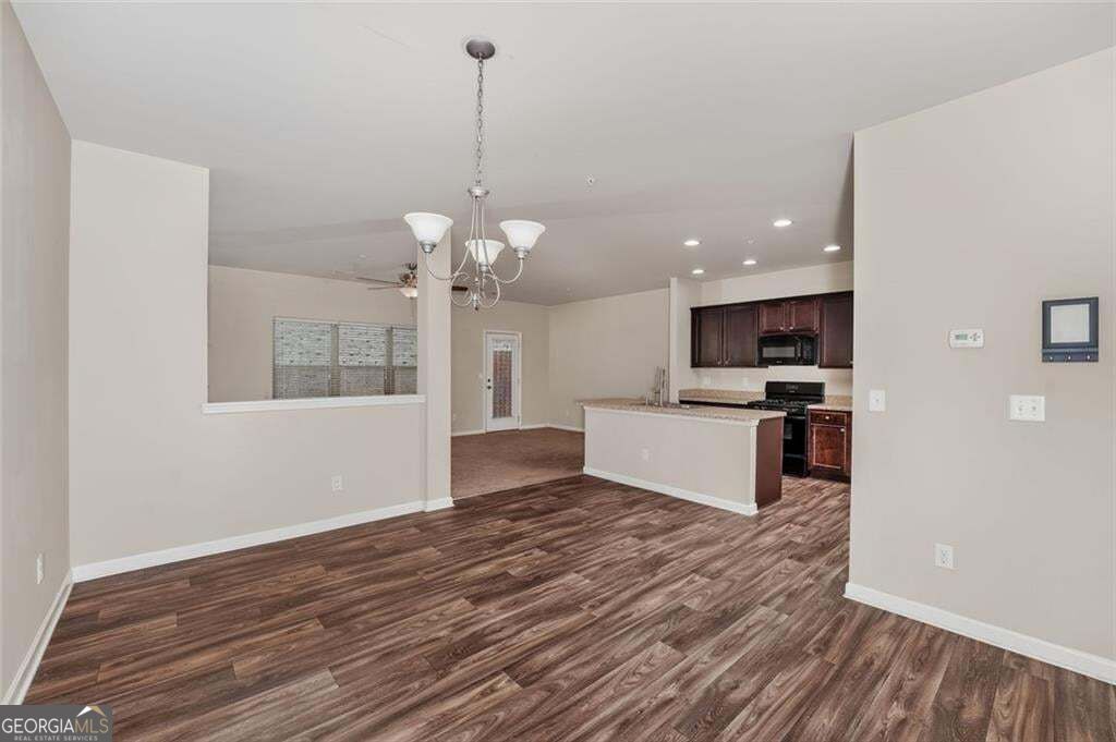 122 Oakview Passage Property Photo 11