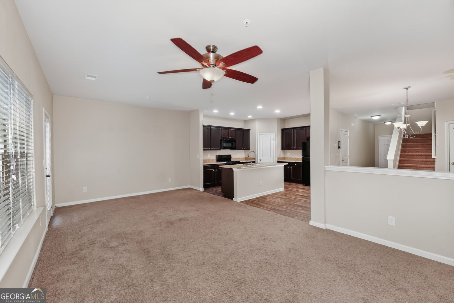 122 Oakview Passage Property Photo 17