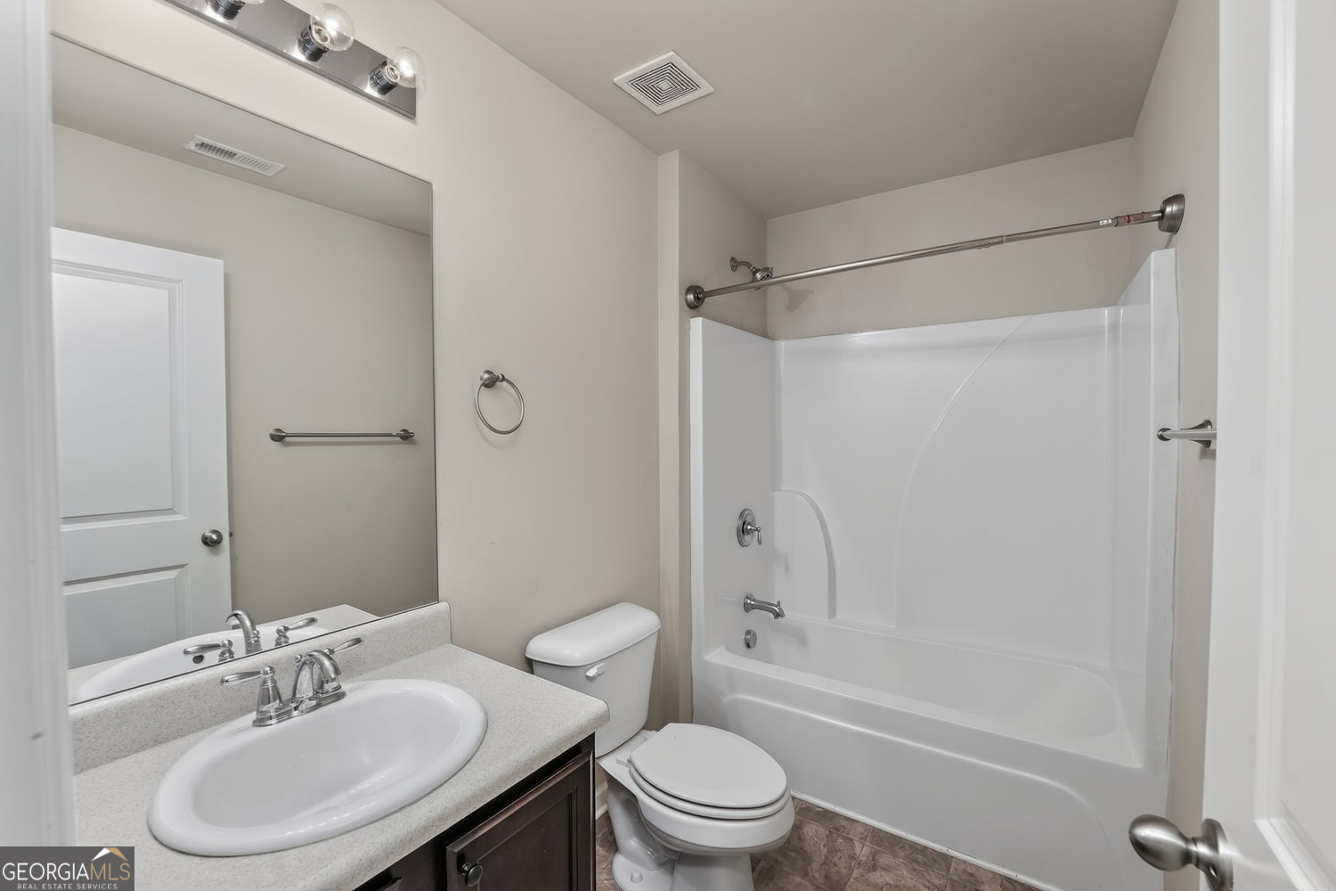 122 Oakview Passage Property Photo 25