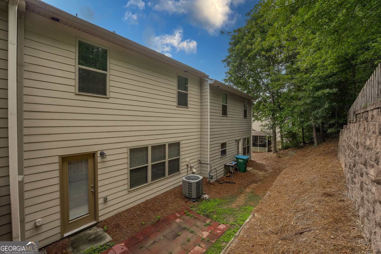 122 Oakview Passage Property Photo 32