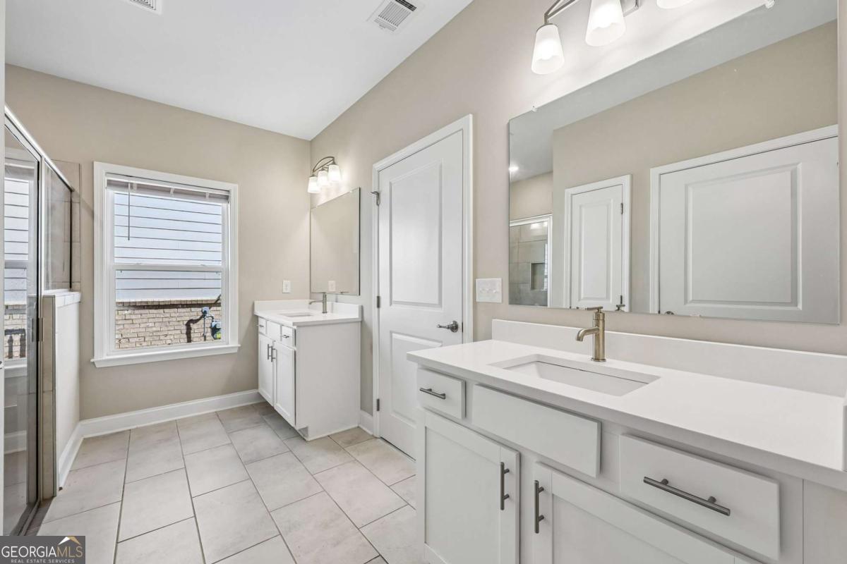 2606 Dorset Lane Property Photo 16