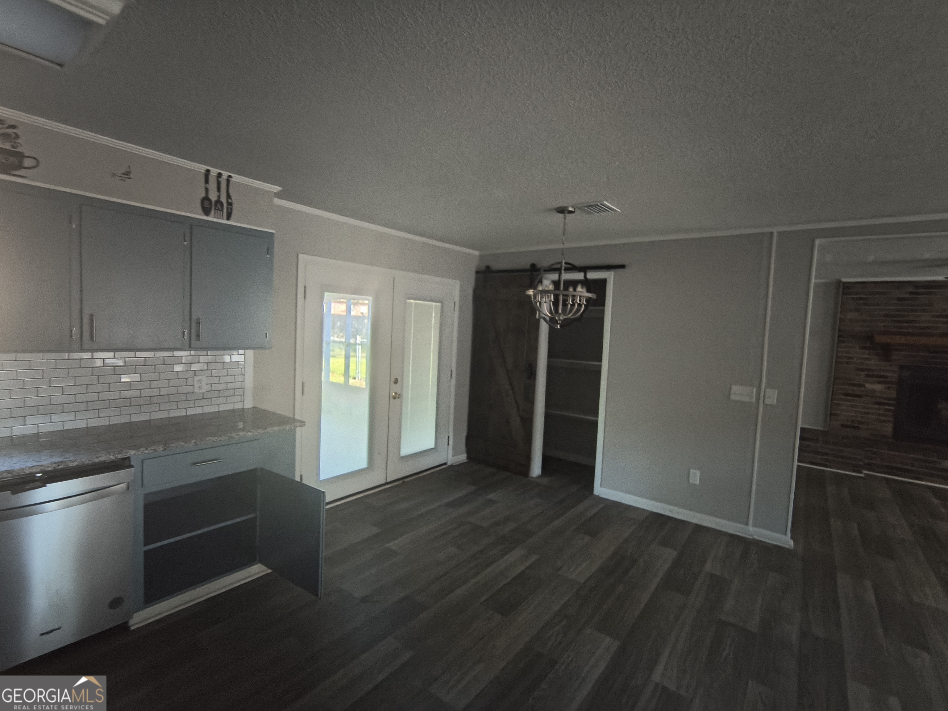 137 Weldon Way Property Photo 4