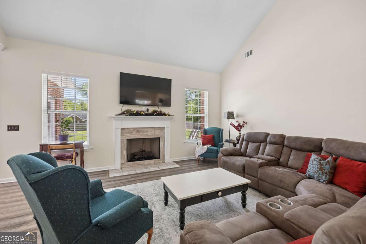 103 Mingledorff Court Property Photo 13