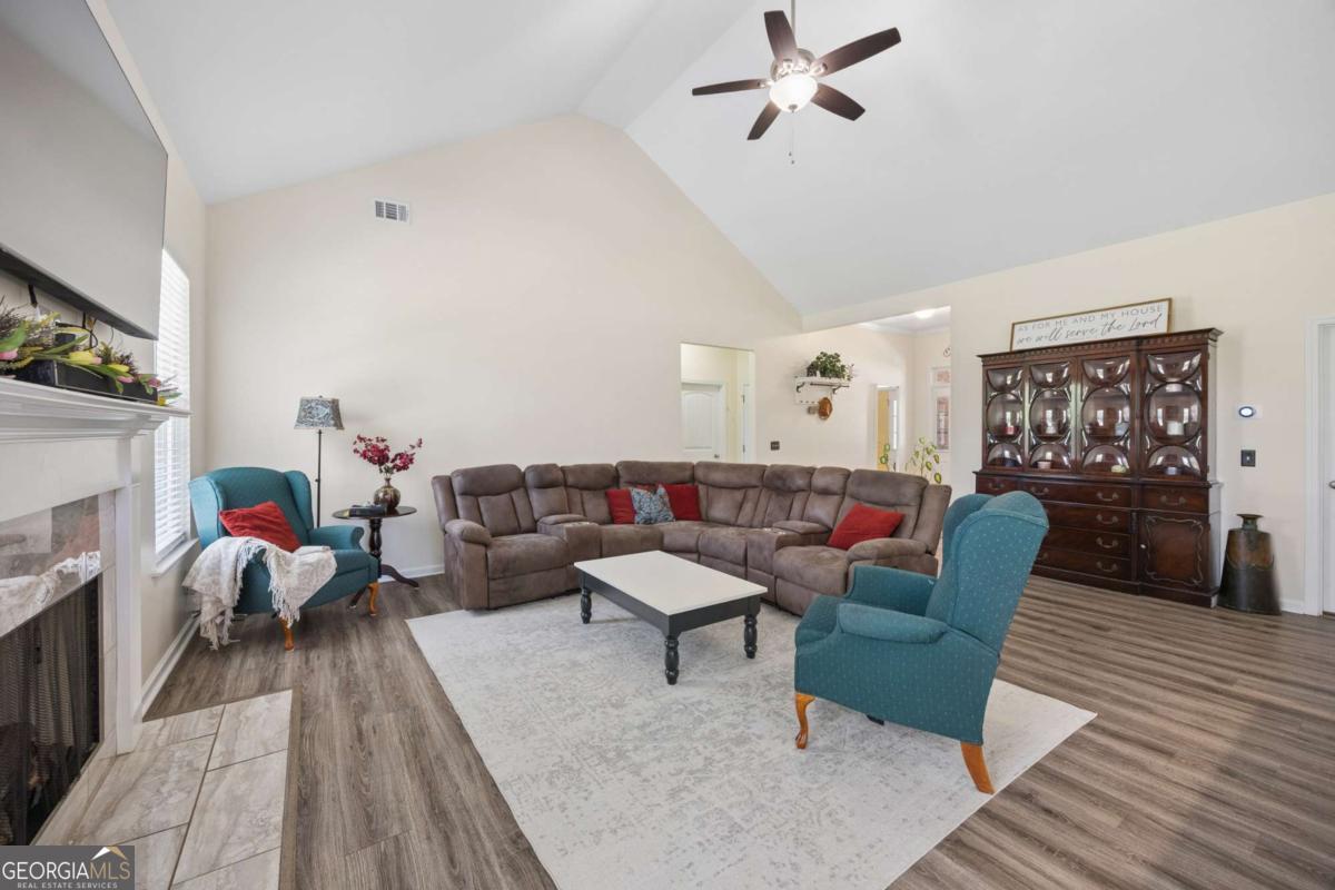 103 Mingledorff Court Property Photo 15