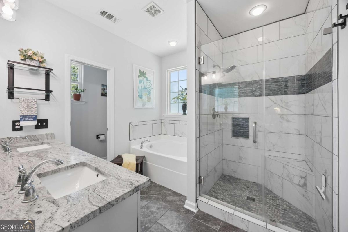 103 Mingledorff Court Property Photo 26