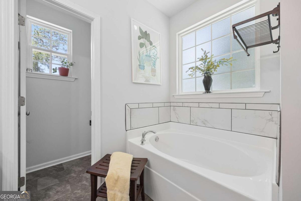 103 Mingledorff Court Property Photo 27