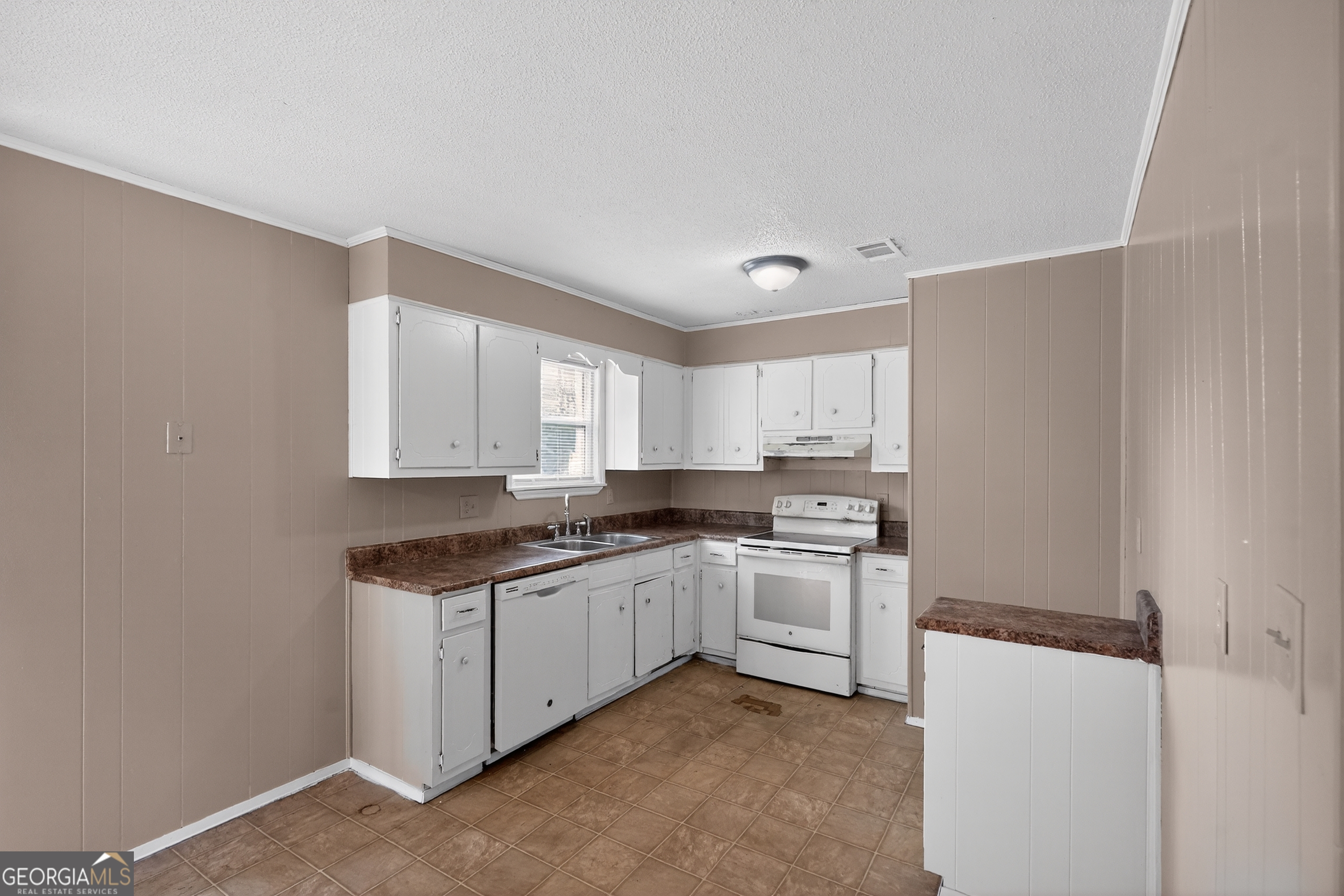 2542 Anthony Dejuan Parkway Property Photo 12