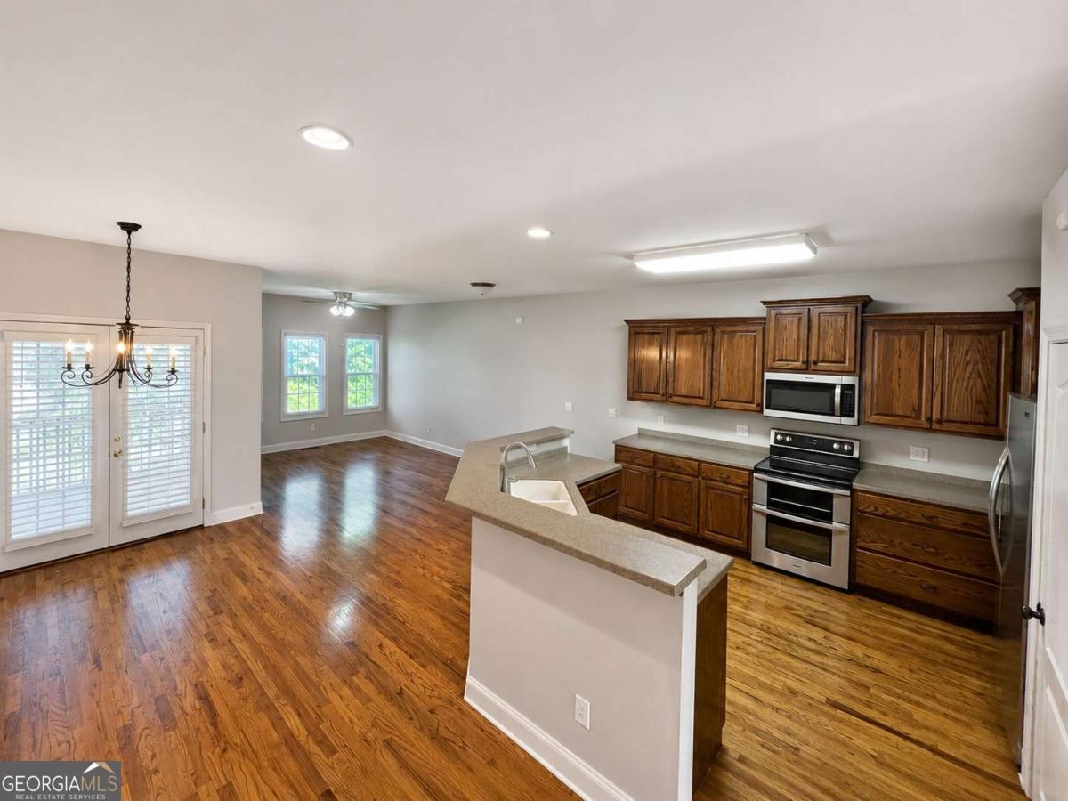 112 Village Lane Property Photo 6