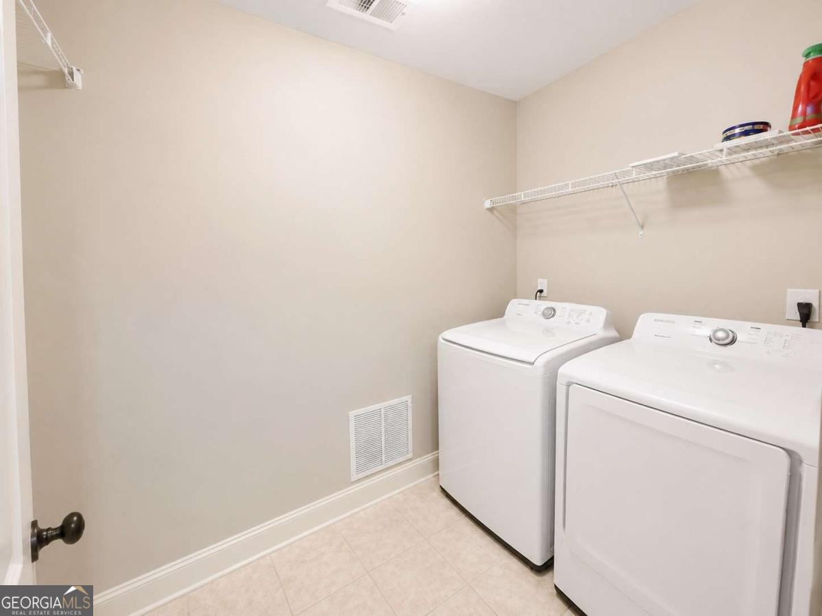 112 Village Lane Property Photo 20