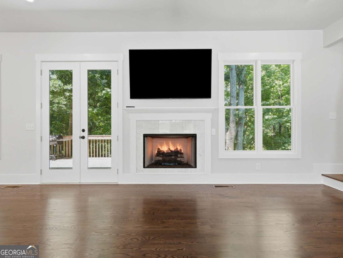 110 Old Avery Drive Property Photo 3