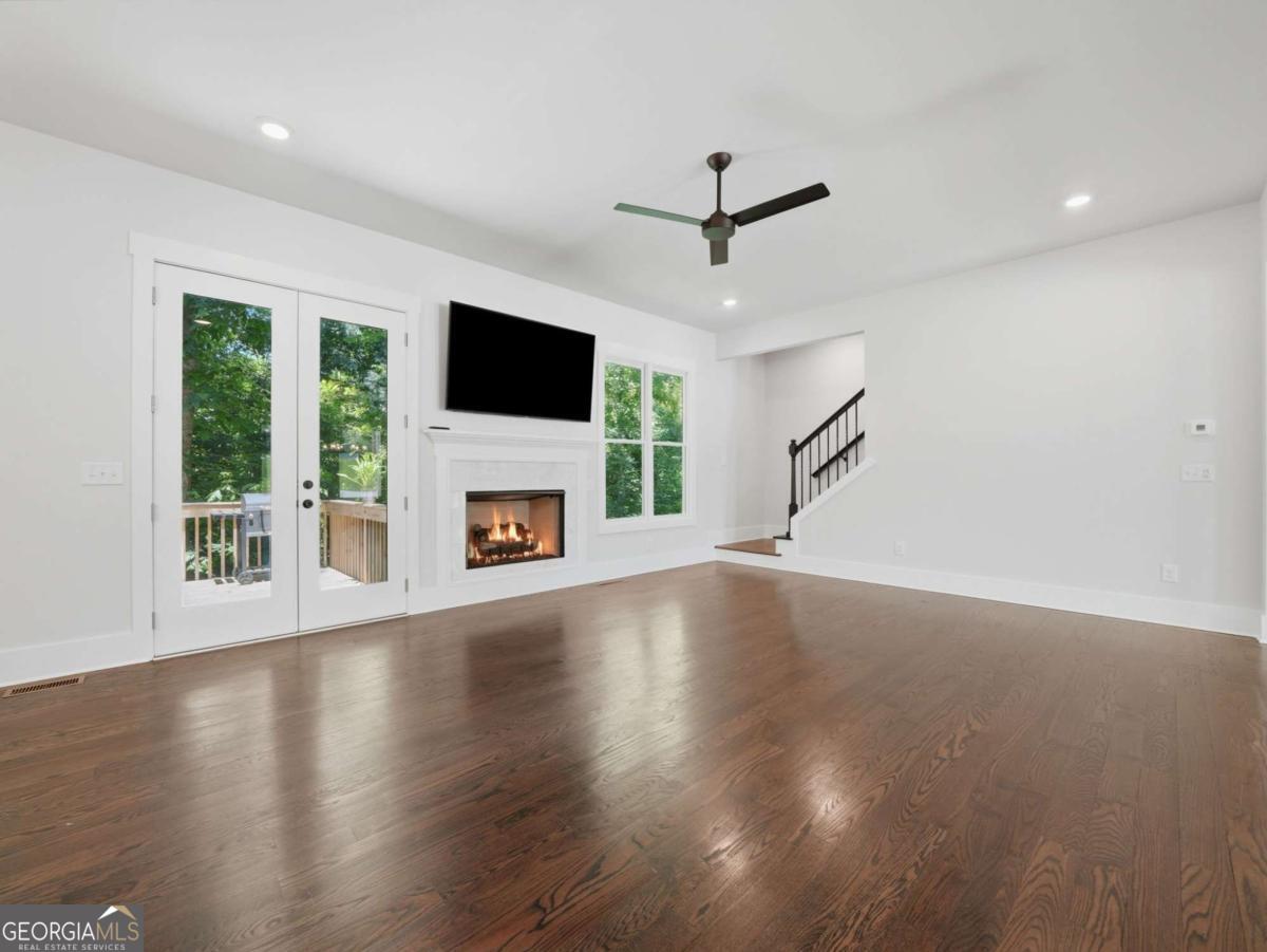 110 Old Avery Drive Property Photo 4