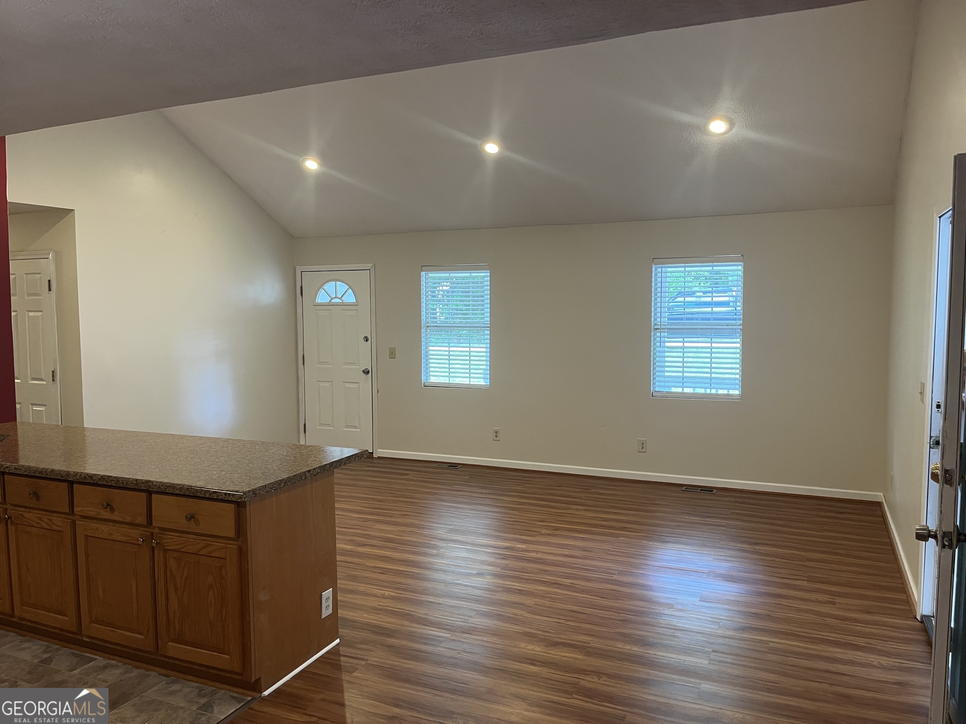 193 Glory Lane Property Photo 7