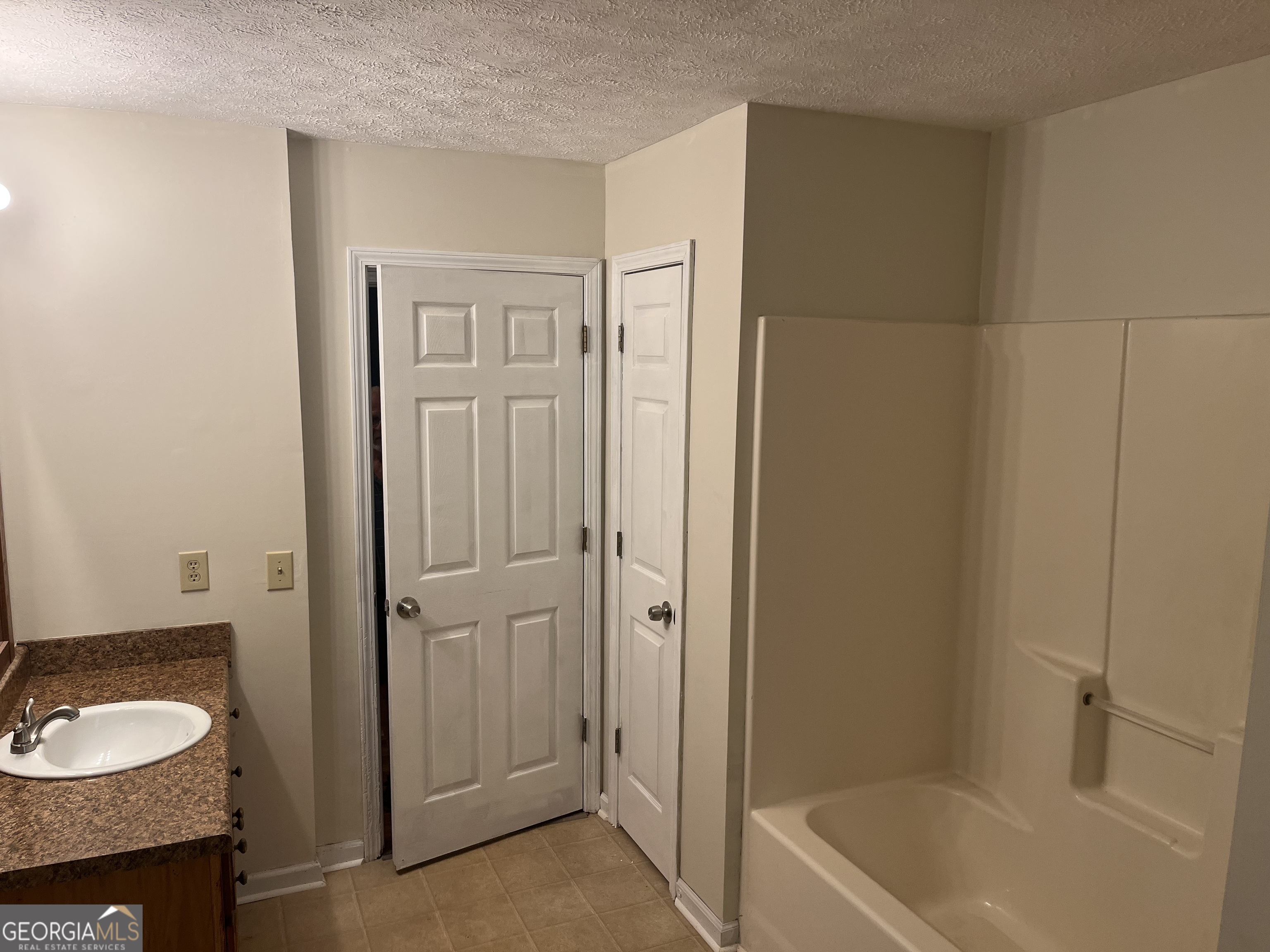 193 Glory Lane Property Photo 8