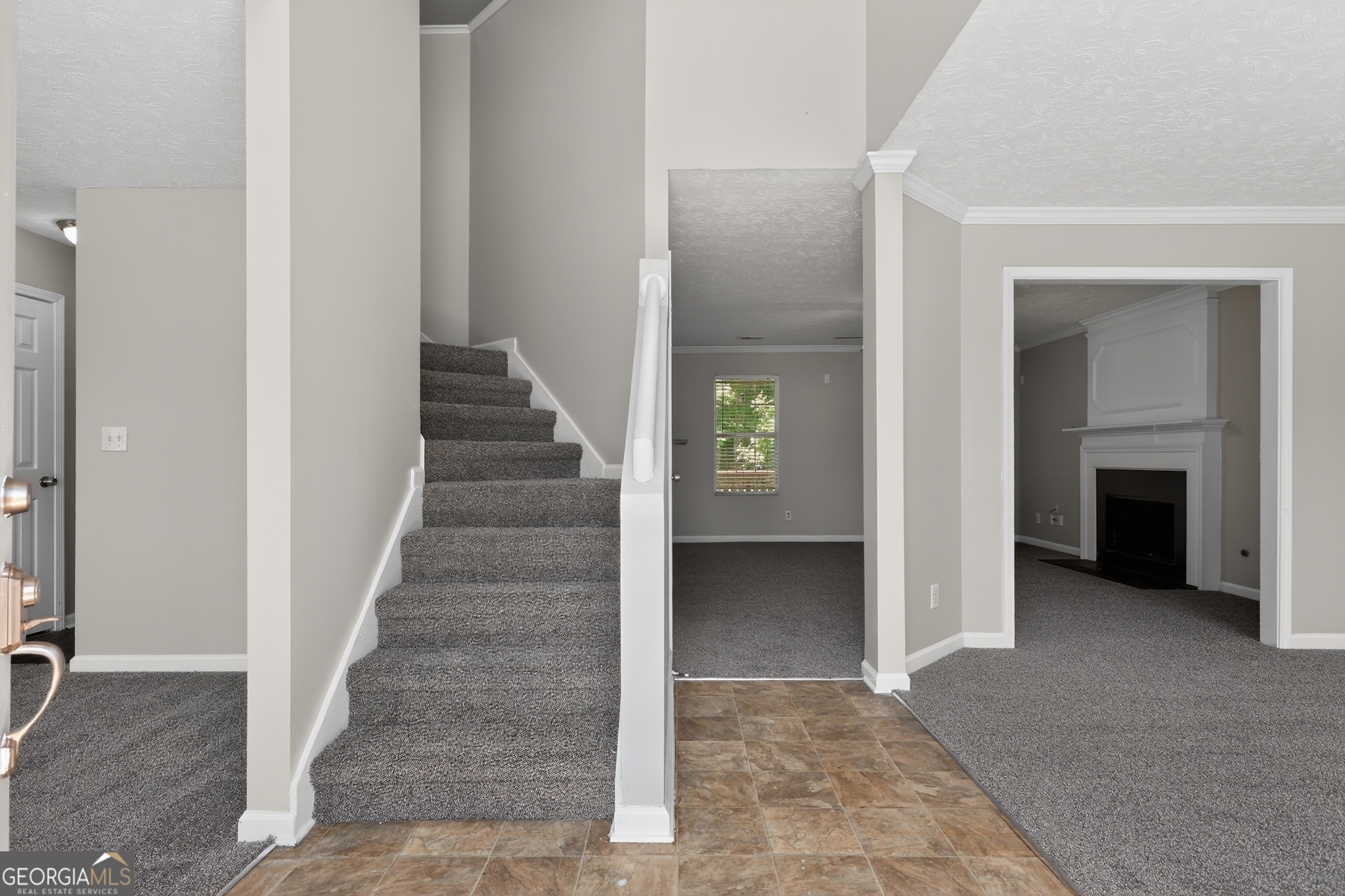 1121 Huntington Place Circle Property Photo 2