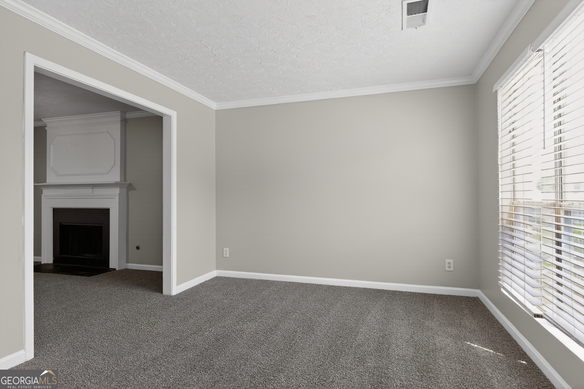 1121 Huntington Place Circle Property Photo 3