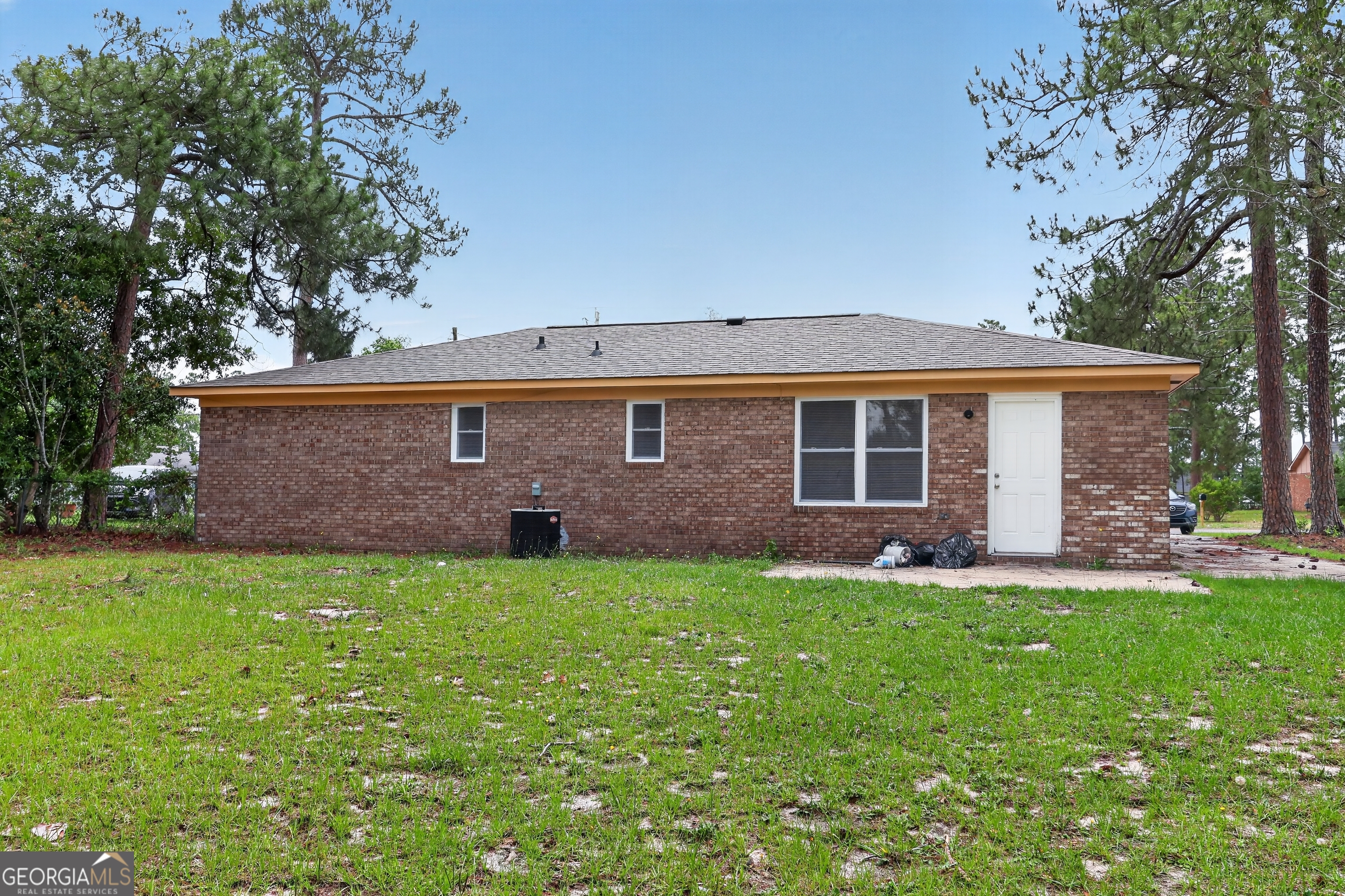 3812 Fairington Drive Property Photo 4
