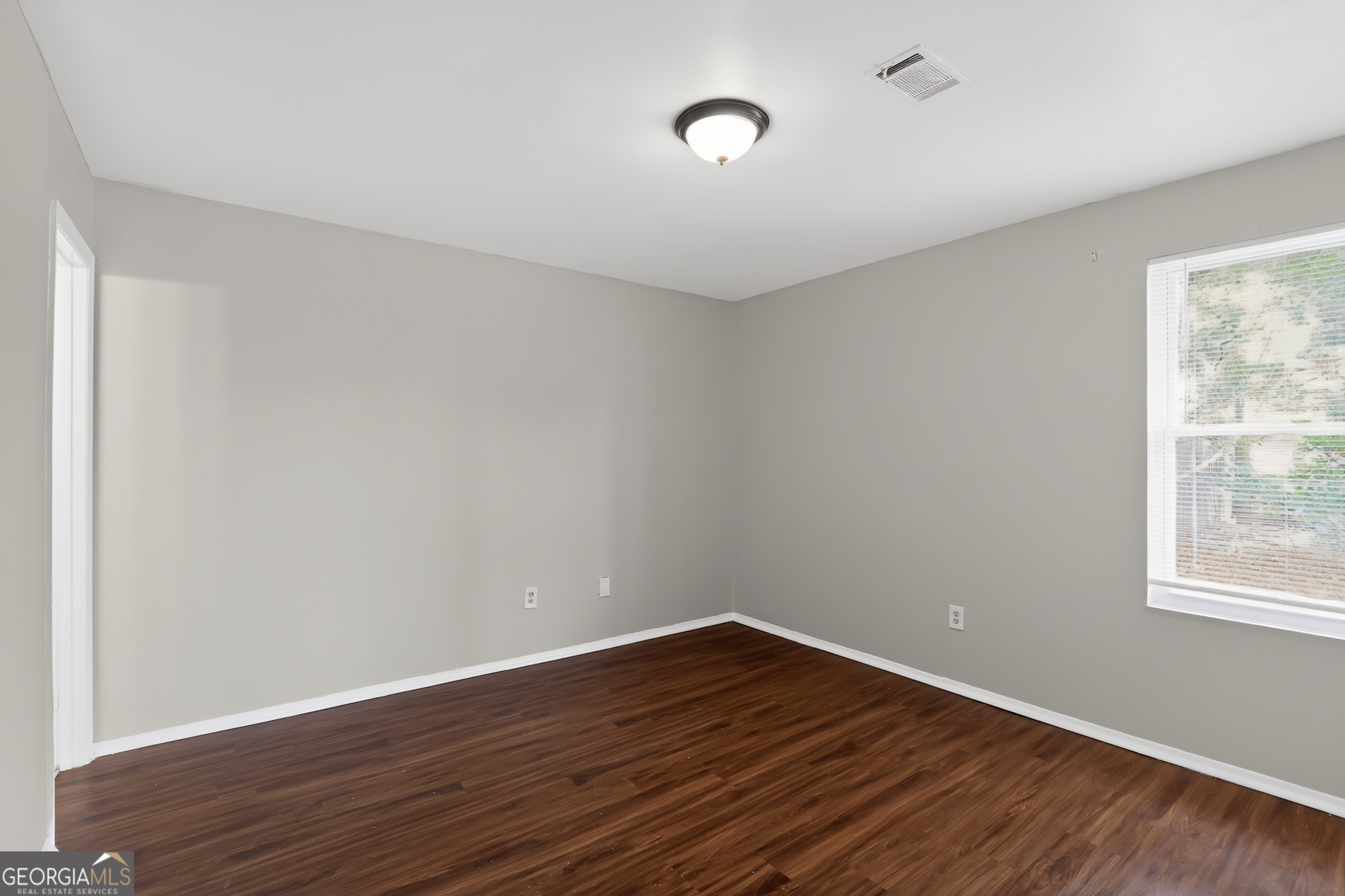 3812 Fairington Drive Property Photo 5