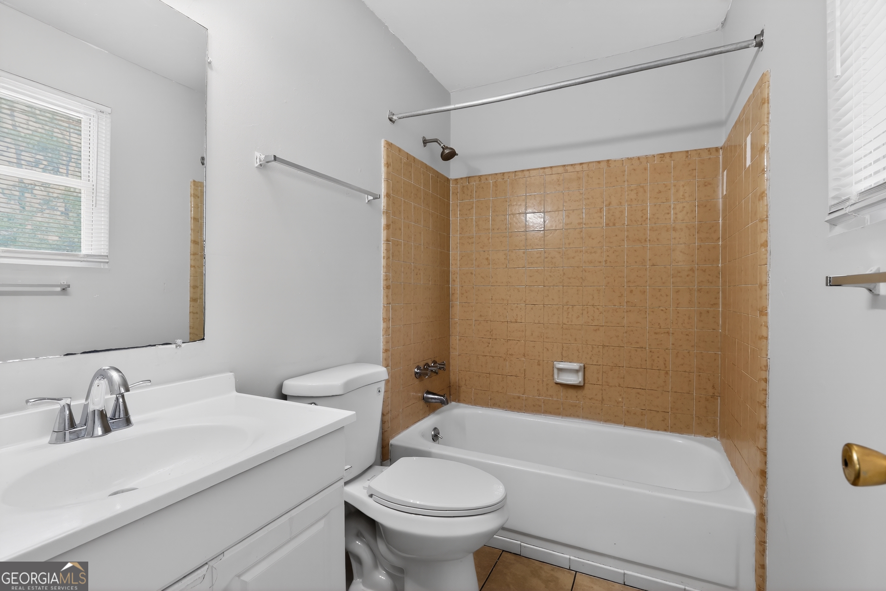 3812 Fairington Drive Property Photo 14