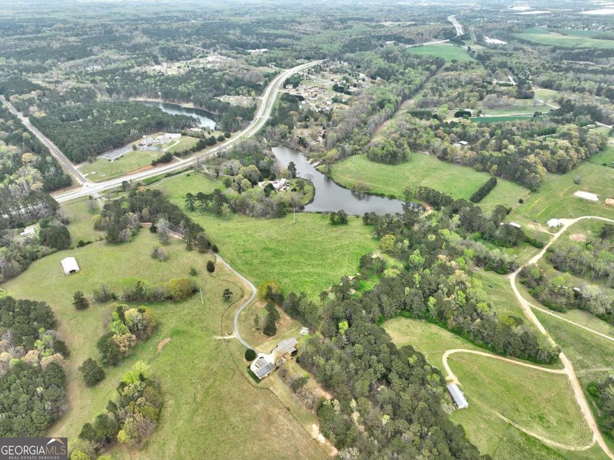 3571 Highway 20 W Property Photo 18