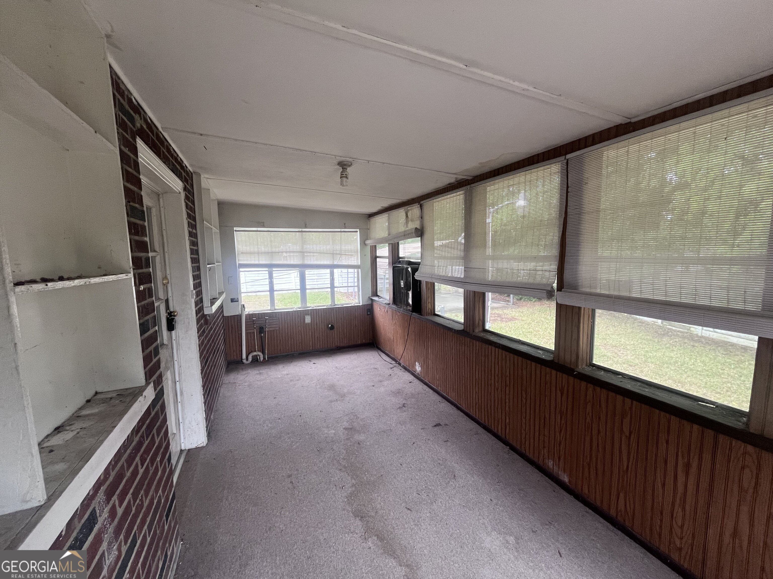 211 Gordon Street Property Photo 8