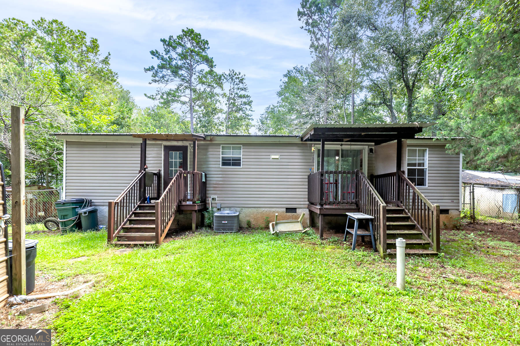 450 Lakeshore Drive Property Photo 5