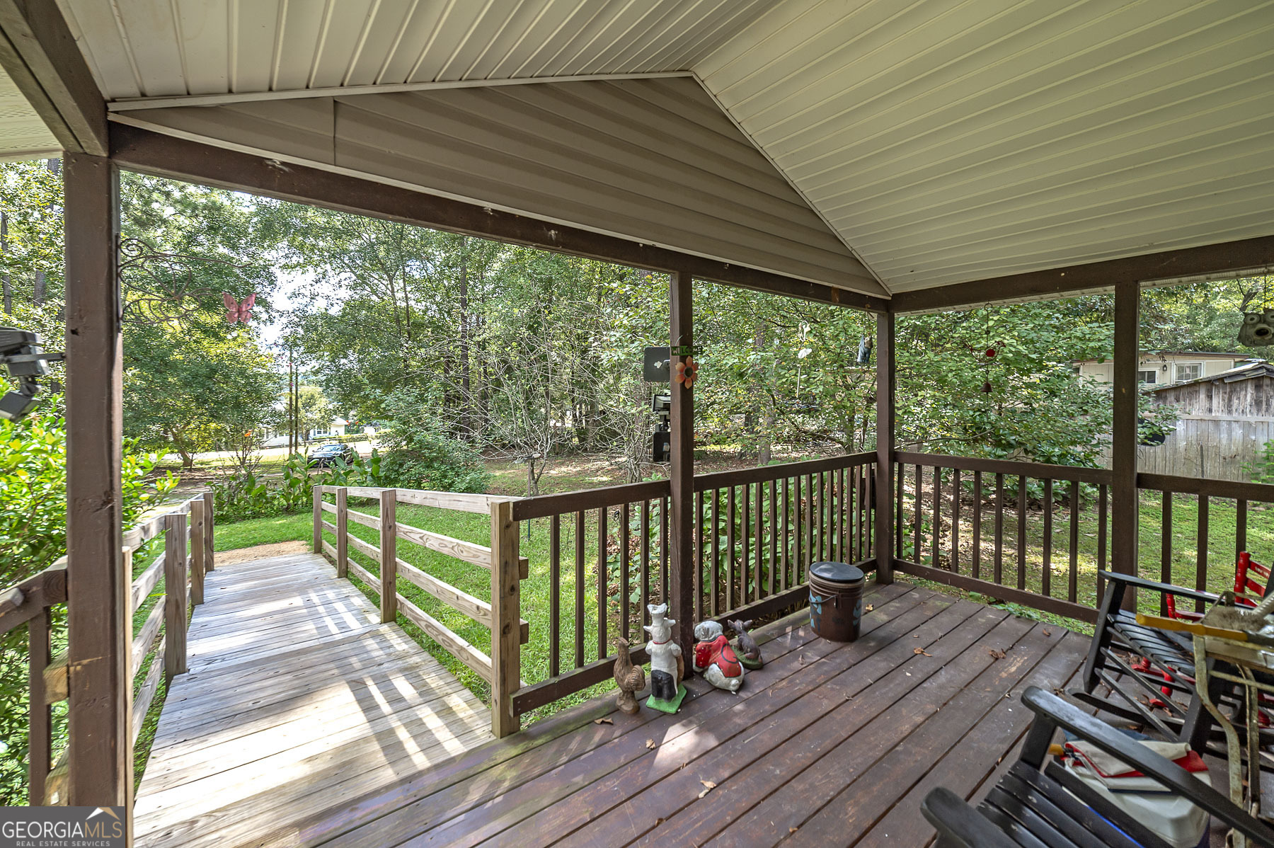 450 Lakeshore Drive Property Photo 8